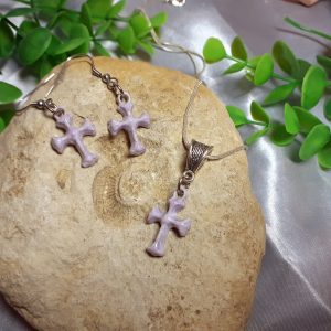 Boucles d’oreilles & pendentif croix en céramique