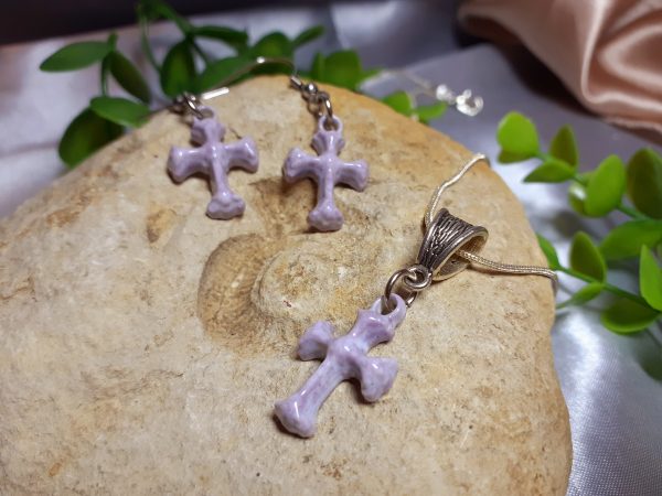 Boucles d’oreilles & pendentif croix en céramique – Image 4