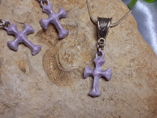 Boucles d’oreilles & pendentif croix en céramique – Image 2