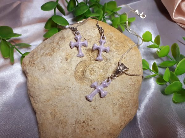 Boucles d’oreilles & pendentif croix en céramique – Image 3