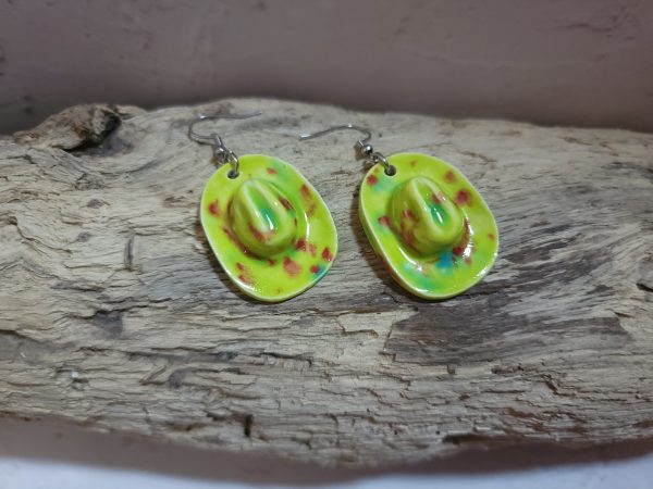 Boucles d'oreilles chapeau - Élégance en Céramique