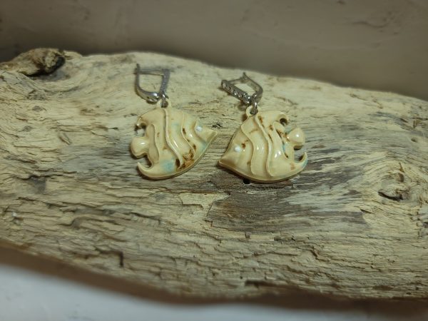 Élégance Aquatique – Boucles d’oreilles en céramique