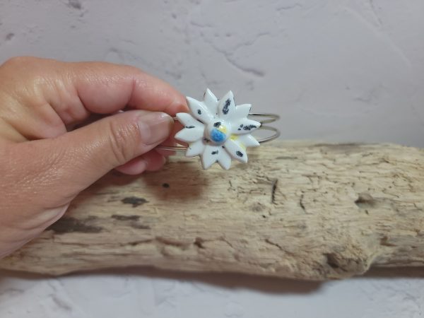 Bracelet Fleur en Céramique – Élégance Naturelle – Image 2