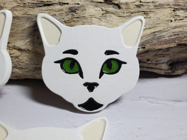 Sous-verre en céramique, design tête de chat, fait main.