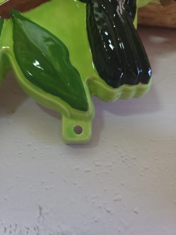Décoration toucan tropicale en céramique avec emplacement pour thermomètre – Élégance exotique et utilité combinées, parfait pour embellir votre intérieur avec une touche naturelle et pratique.