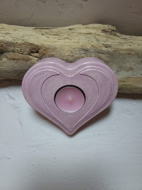 "Bougeoir cœur en céramique – Élégance et romantisme pour une ambiance chaleureuse. Idéal pour une décoration raffinée ou un cadeau symbolique.