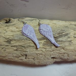 Boucles d’oreilles artisanales en céramique en forme d’ailes d’ange – création faite main